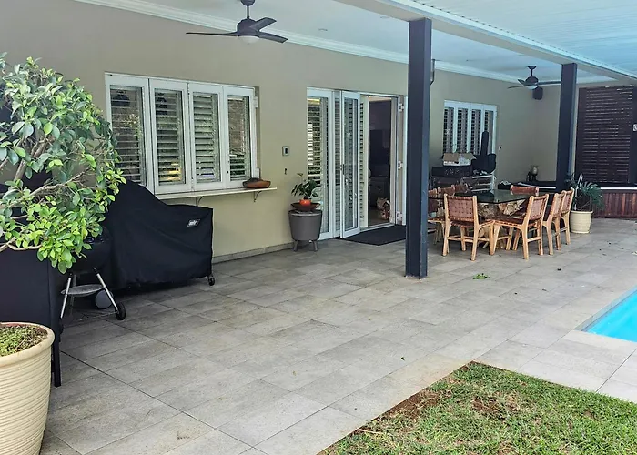 Umhlanga Lodge (Adults Only)