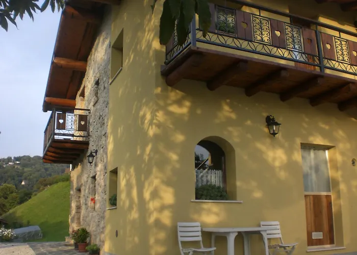 Bed And Breakfast Montino Cene