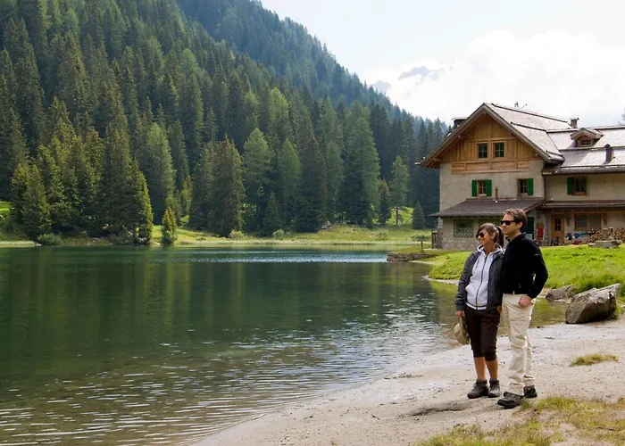 Rifugio Lago Nambino