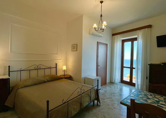 Bed and Breakfast Residenza Porta di Mare Castellabate