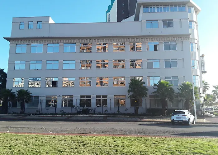 Parade Hotel