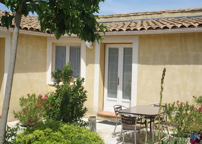 Les Romarins Bed & Breakfast Crestet