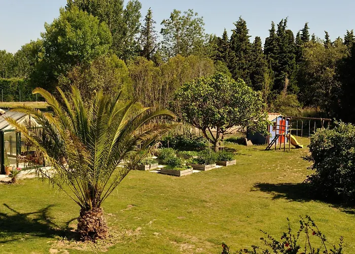 Chambres d'Hotes Domaine des Machottes Grans