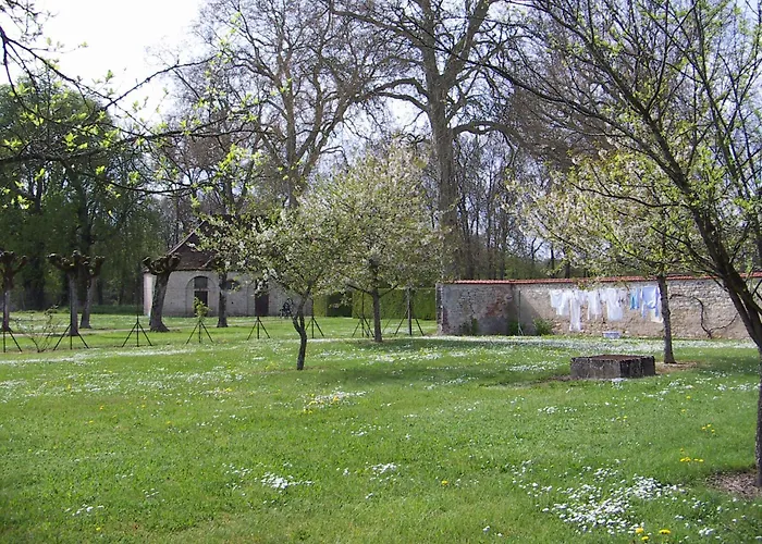 Le Château de BRESSEY&son Orangerie