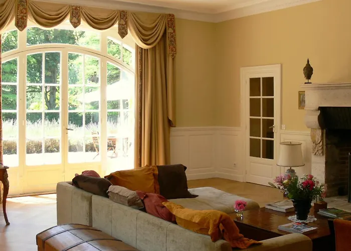 Domaine De La Brugere Bed and Breakfast Nantheuil