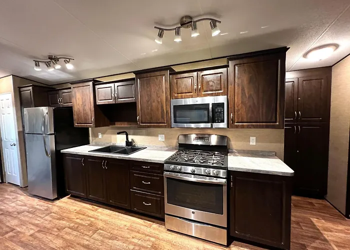 Vine Ridge Resort - Cottages