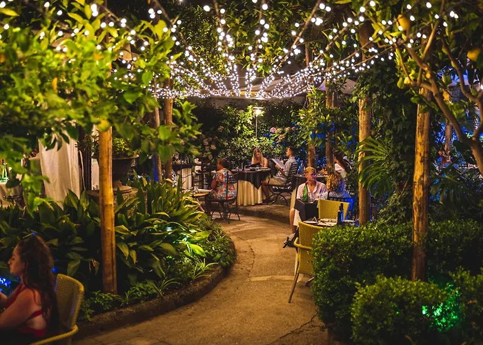 Cafè Latino Suites