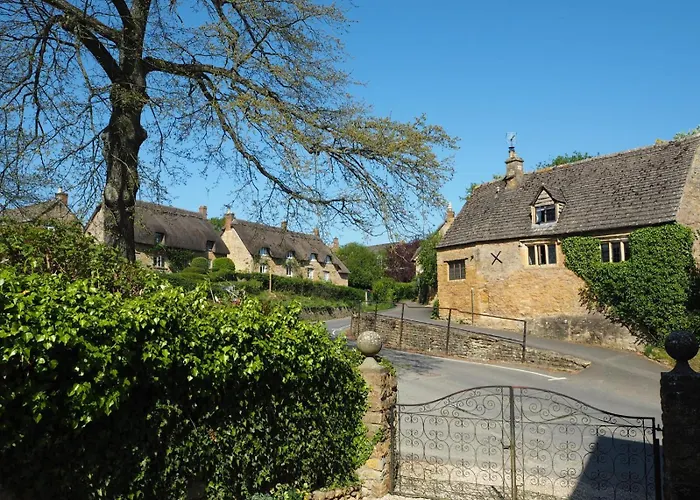 Holly House Bed & Breakfast Ebrington