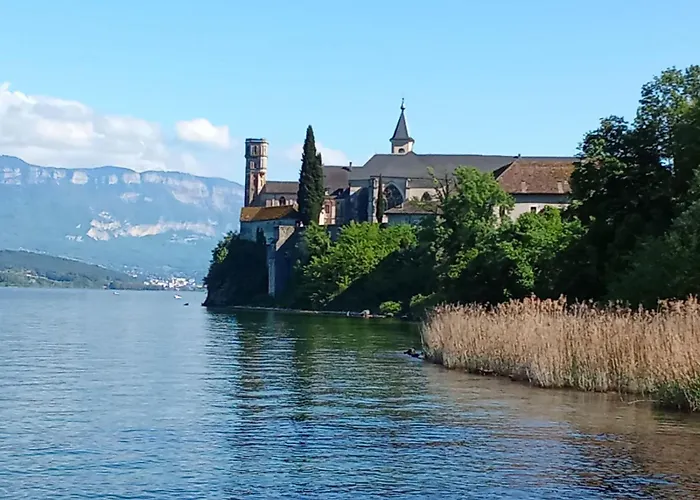 Bed and Breakfast chez Karine Ceyzerieu