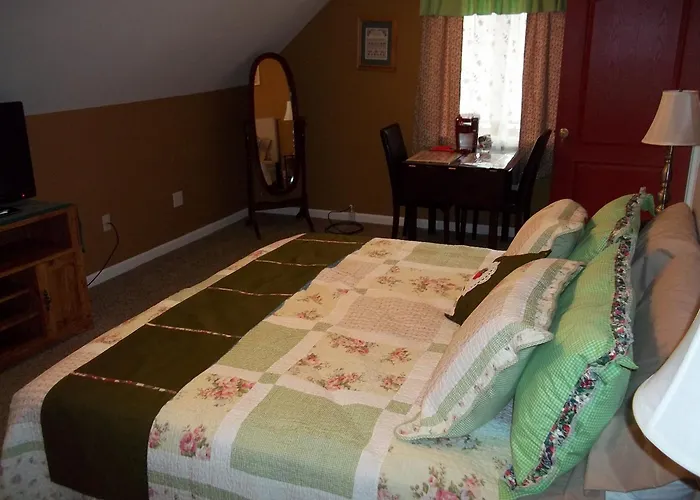 Tin Brook Bed & Breakfast