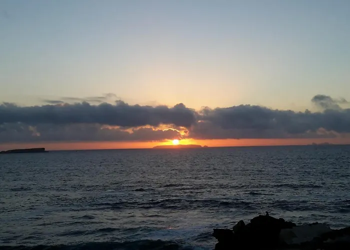 Bed and Breakfast Pequena Baleia Ferrel 