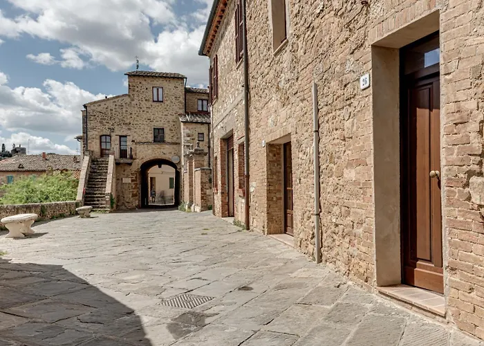 B&B Borgo Capitano Collection Albergo Diffuso, Village Experience - Centro Storico San Quirico d'Orcia