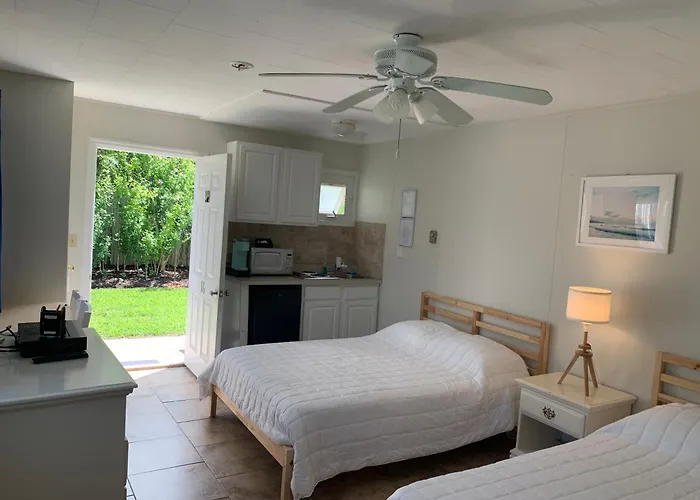 Southold Beach Motel