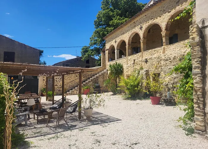 Bed and Breakfast Bastide de la madeleine à Pougnadoresse