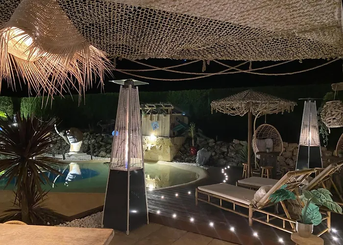 Le Relais De La Chouette Bed and Breakfast Berson