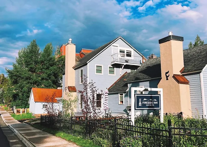 Fireside Inn & Hostel