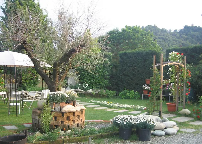 La Via' Bed and Breakfast Cavour