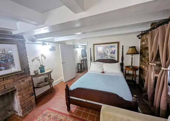 Esplanade Guesthouse Mansion