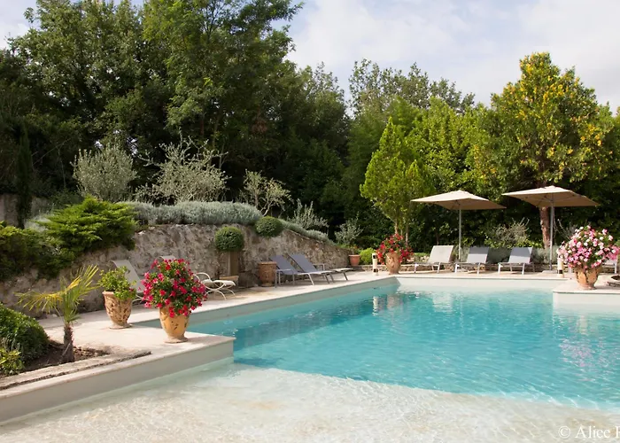 Bed and Breakfast Domaine de Mejeans - Les Collectionneurs à Alleins