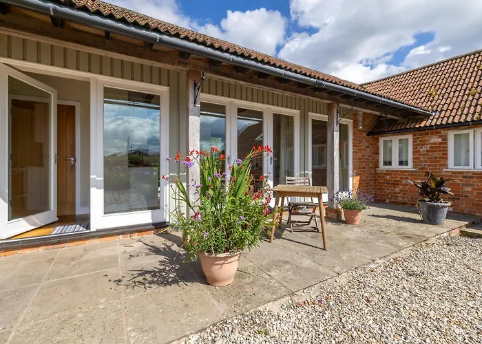 Little Park Farm Queen Anne Farmhouse & Apartments Stratfield Mortimer