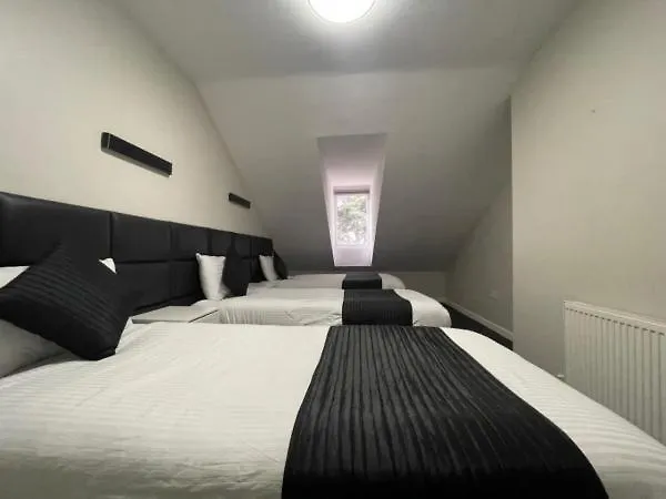 Ryan I Air I Bnb - 102 Mill Street - Free Parking