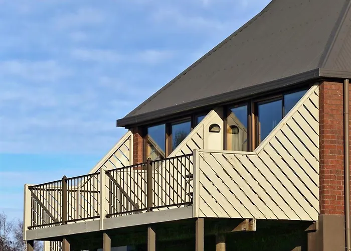 Rosebank Lodge
