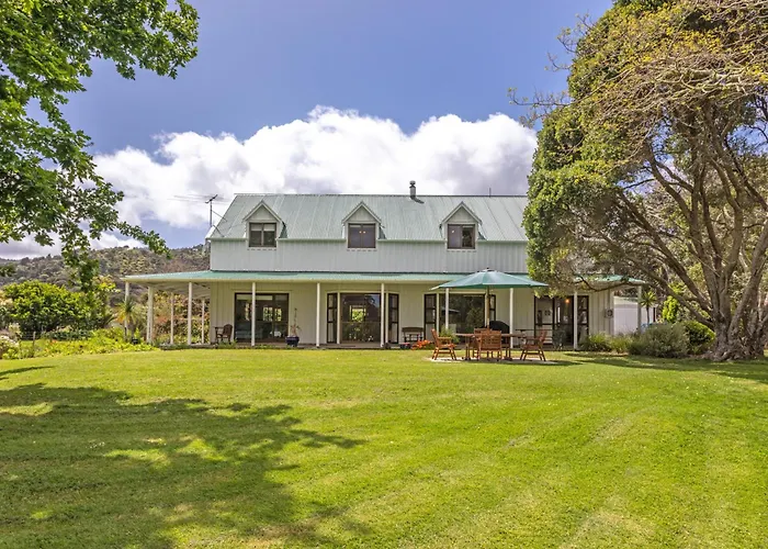 Jacaranda Lodge
