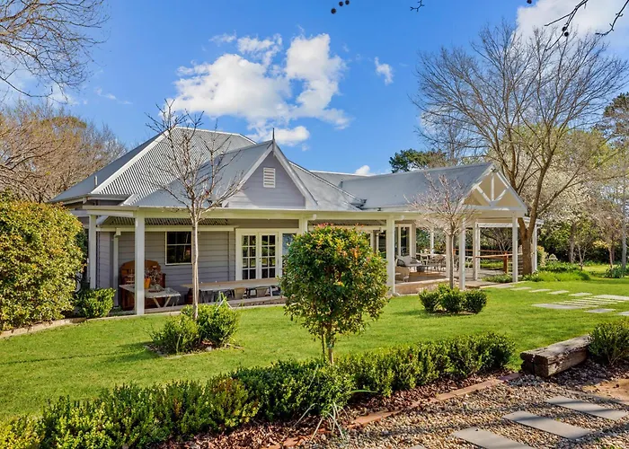 One Bedroom Cottage With Shared Pool