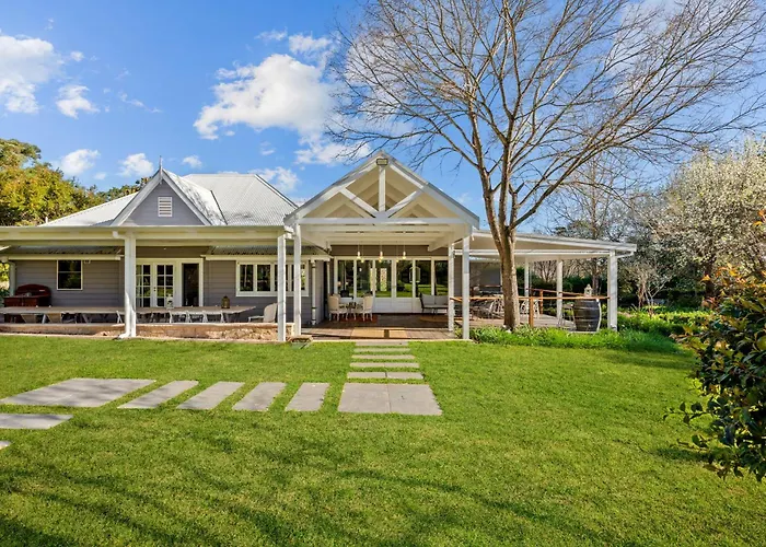 One Bedroom Cottage With Shared Pool