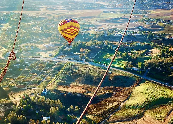 Domaine Chardonnay Bed & Breakfast Temecula