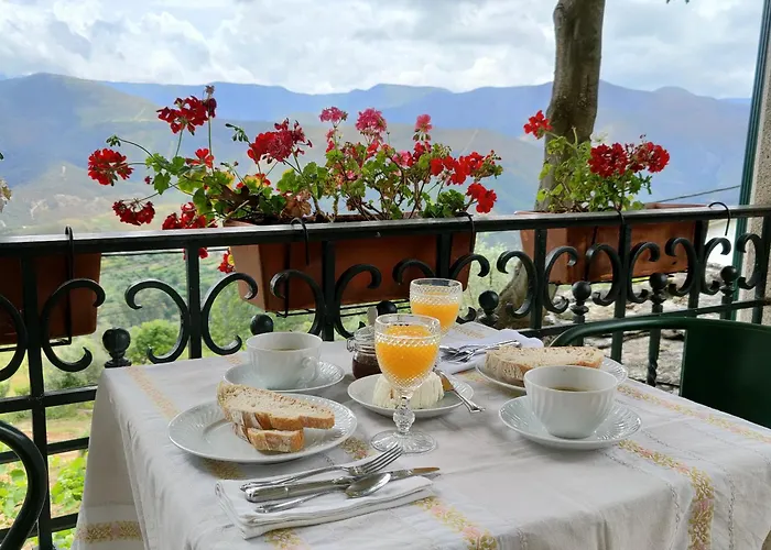 Vila Nazare Acomodação com café da manhã Castro Daire
