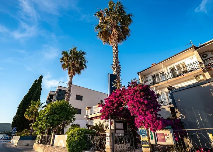 Villa Okruk-10 Meters Away From The Beach