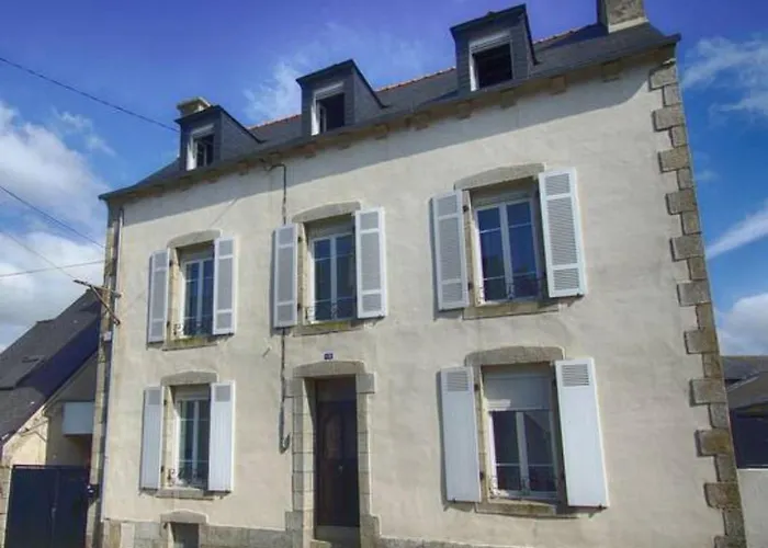 Le Quai 18 Bed and Breakfast Lesneven