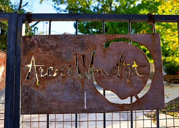 Bed and Breakfast Areni Wine Art