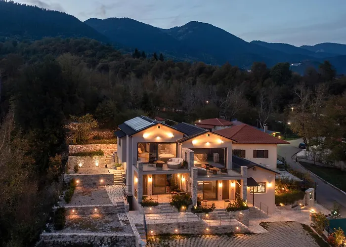 Evora Luxury Suites Mega Chorio