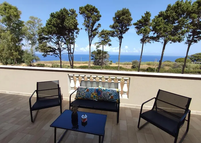 Sara B&B Accommodation Santa Domenica 
