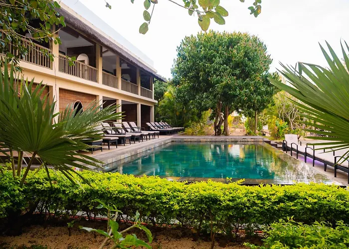 The Garden Lodge Pereybere - Piscine & Jardin Pereybere Beach