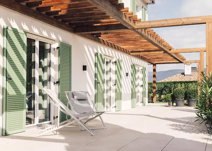 Pomella'S Guesthouse Cortaccia