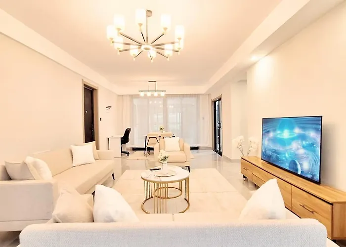 Apple Tree Apartment , 2 Bedroom Luxury Suites