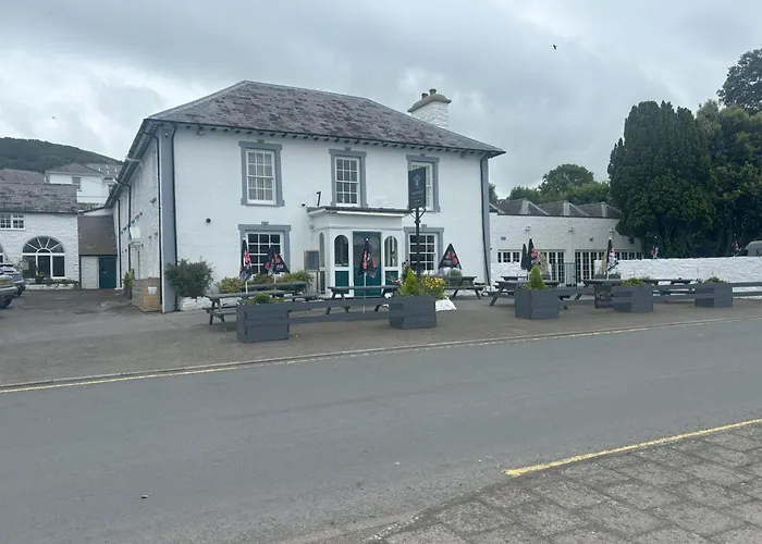 Feathers Hotel Bar And Restaurant