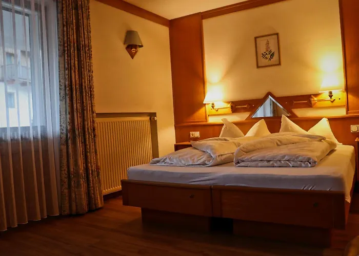 Garni Appartments Helvetia Villabassa