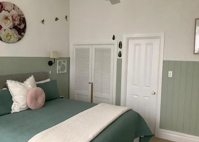 Chelsea House Bed & Breakfast