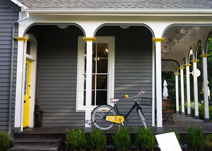 Brannan Cottage Inn