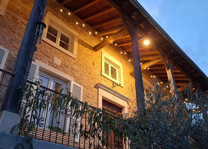 La Petite Madeleine - Chambre D'Hotes- Piscine & Spa Burgy