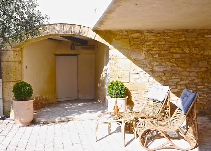 Locus Amoenus Bed & Breakfast Lirac