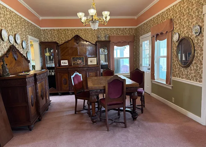 Roseberry House Bed And Breakfast