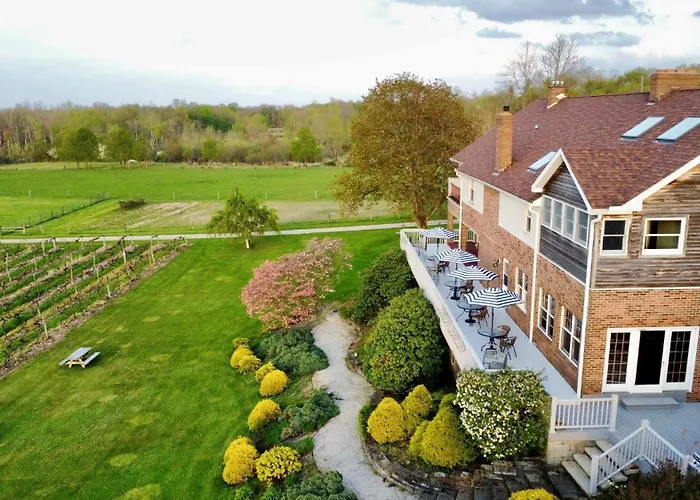Warner-Concord Farms Bed & Breakfast Geneva