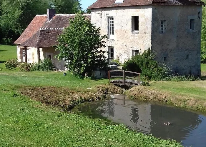 chambre d'hôtes dans un moulin du 16ème Neuille-Pont-Pierre