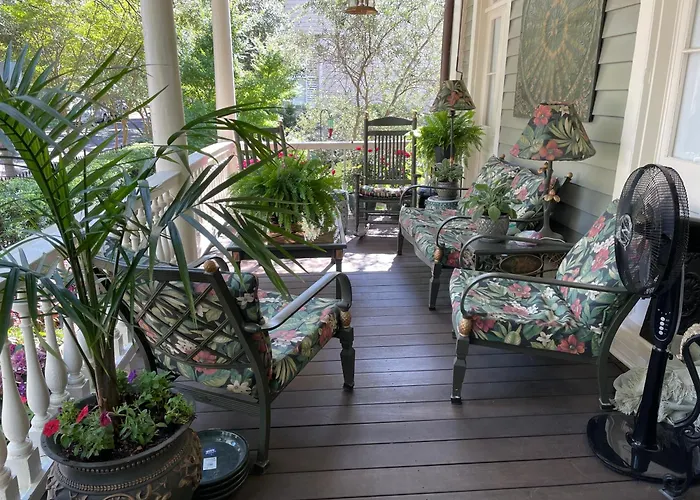 22 Charlotte Bed & Breakfast Charleston