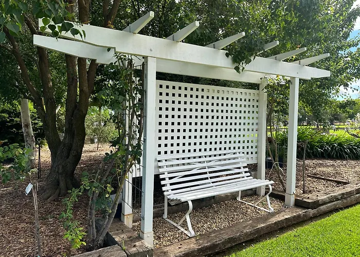 Jen'S Garden Pods Bed & Breakfast Griffith
